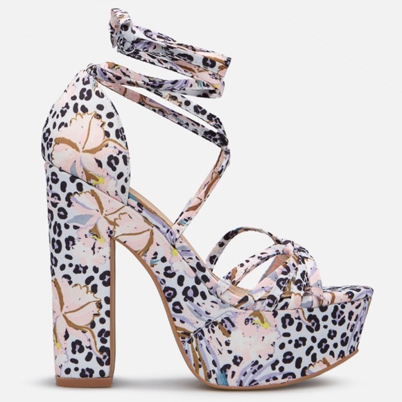 Astrid Strappy Platform Sandal - Picture 4 of 5